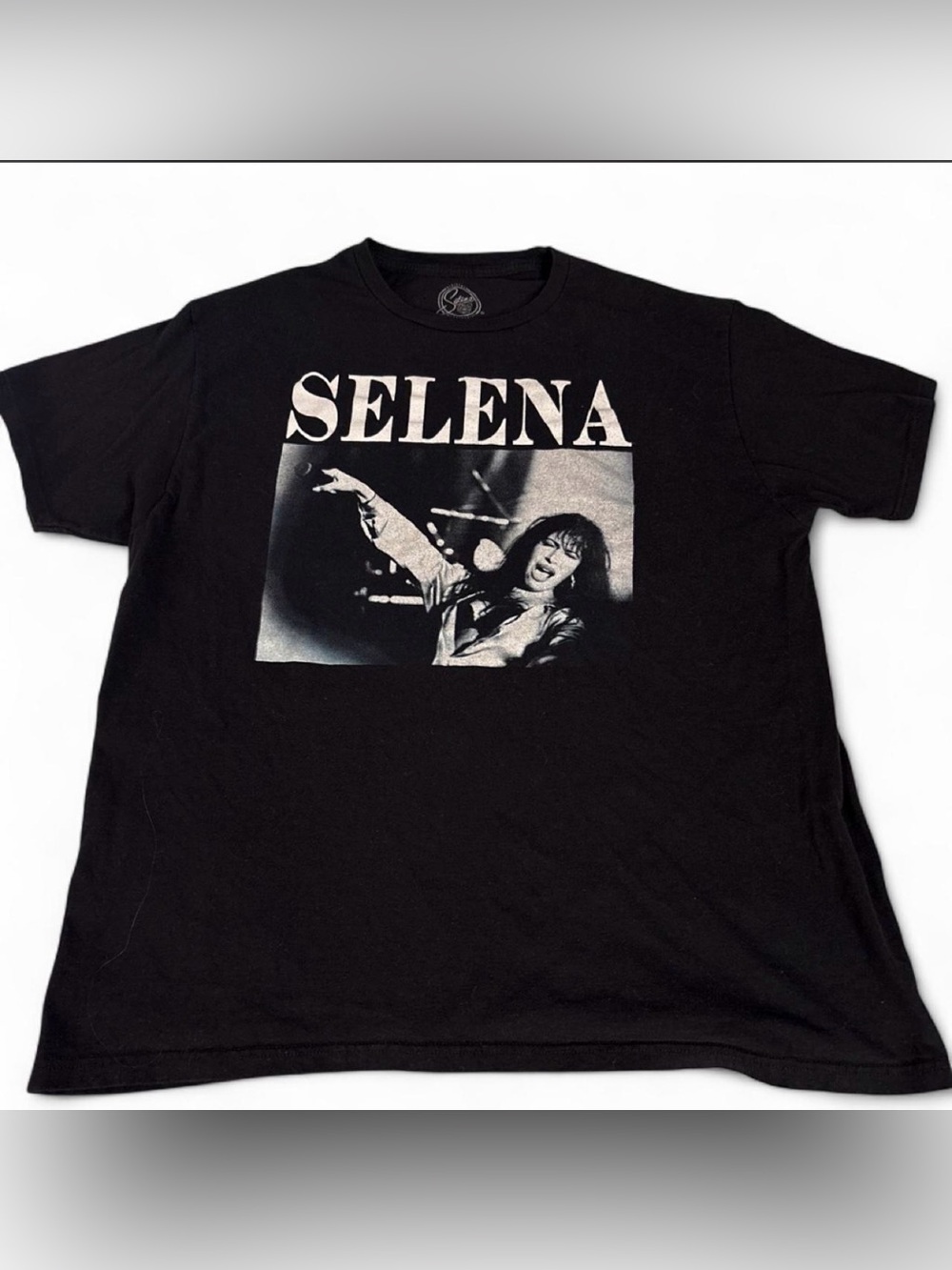 SELENA Black Graphic Short Sleeve Tee - Vintage Concert Photo